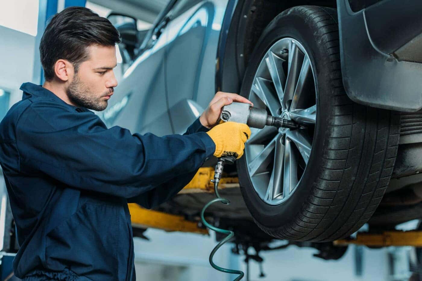 Maintenance procedure mechanic tire rotation