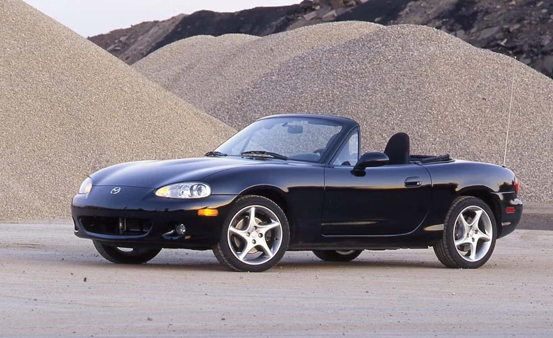 2001 Mazda MX-5 Miata Front 3/4 Angle