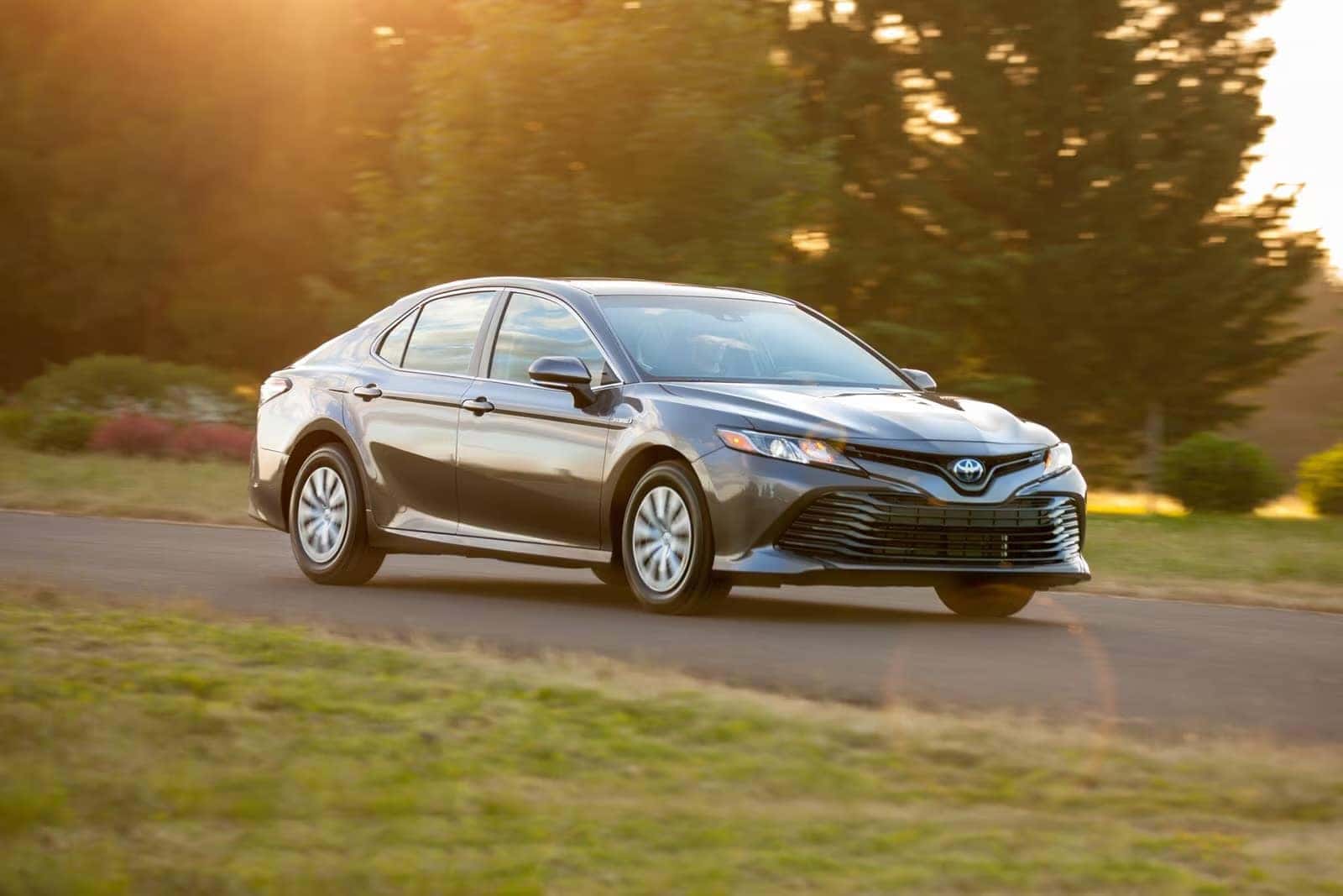 2018 Toyota Camry Hybrid Sedan