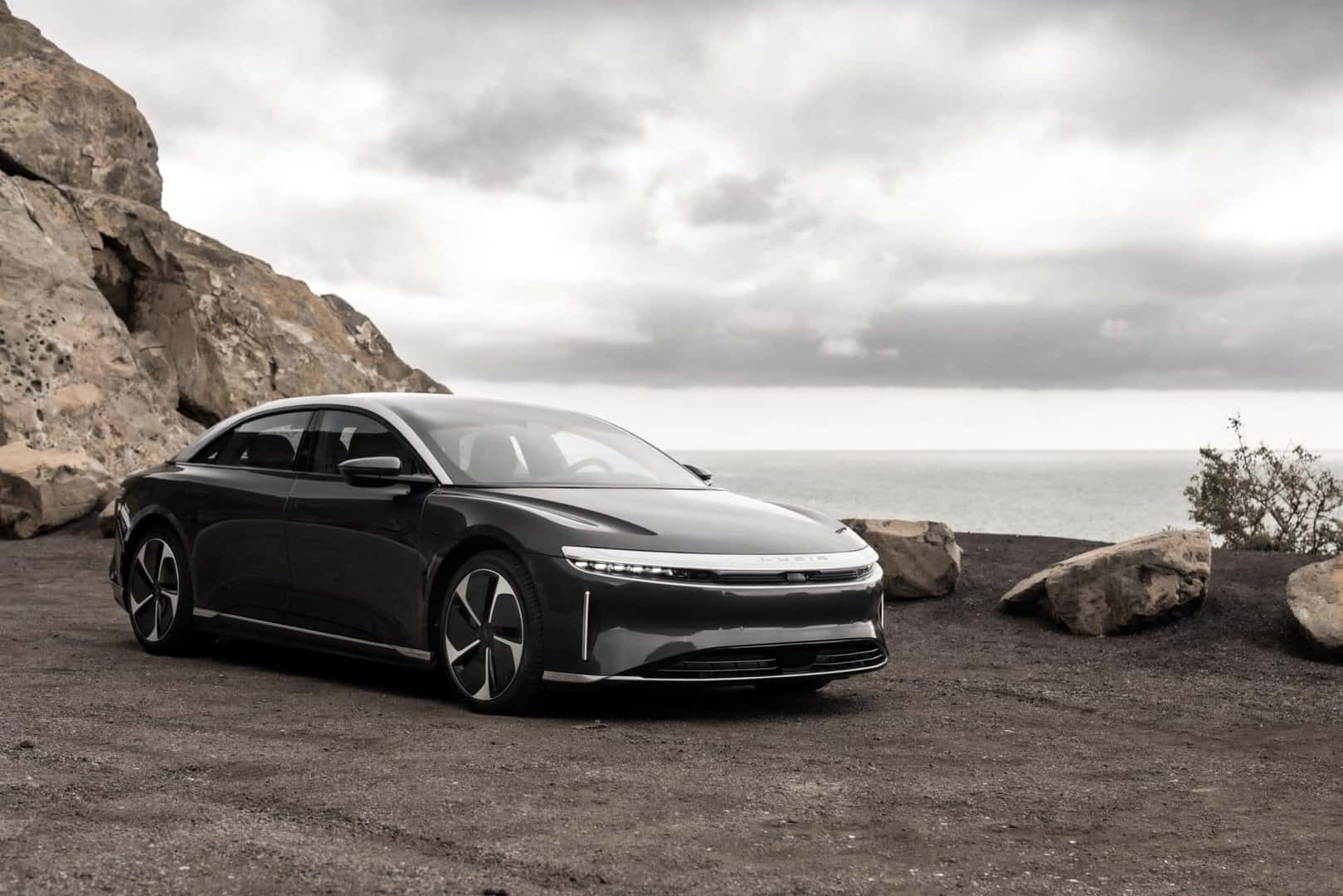 Lucid Air Touring Infinite Black Metallic
