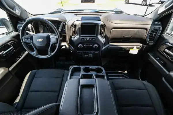 2025 silverado hd dashboard