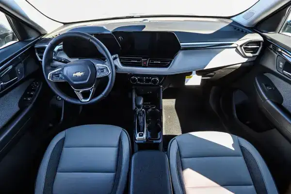2025 chevy trailblazer dash
