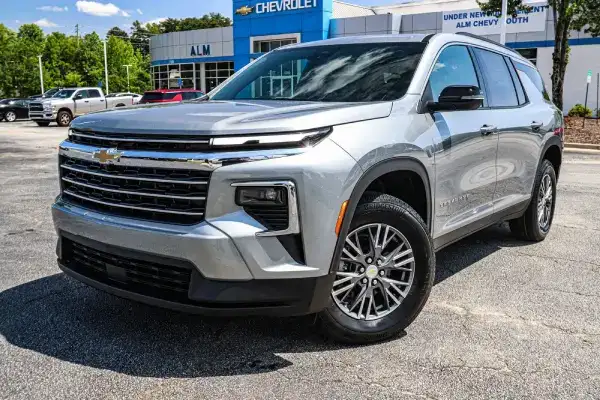 2025 chevy traverse exterior