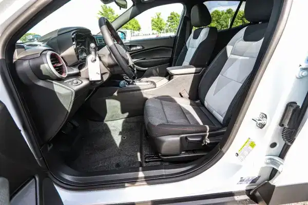 2025 chevy trax interior