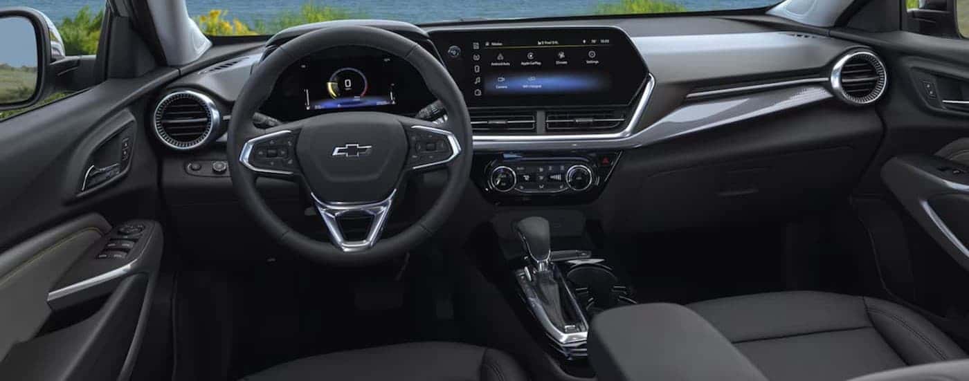 Black dash in a 2025 Chevy Trax ACTIV.