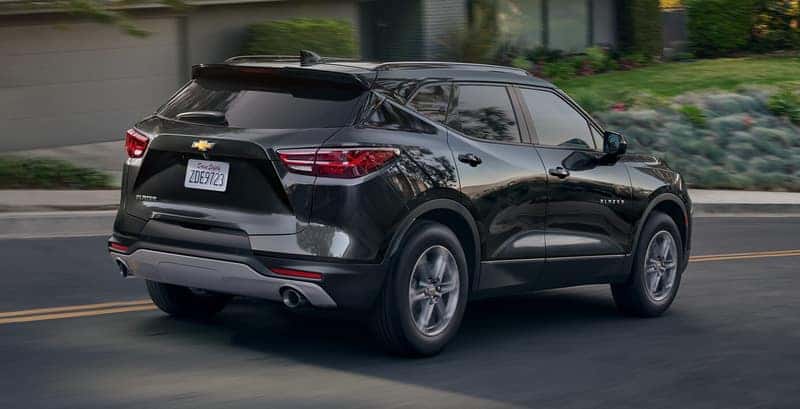 Explore The D Max:  Luxury & Capability Combined. - sjeg3e2