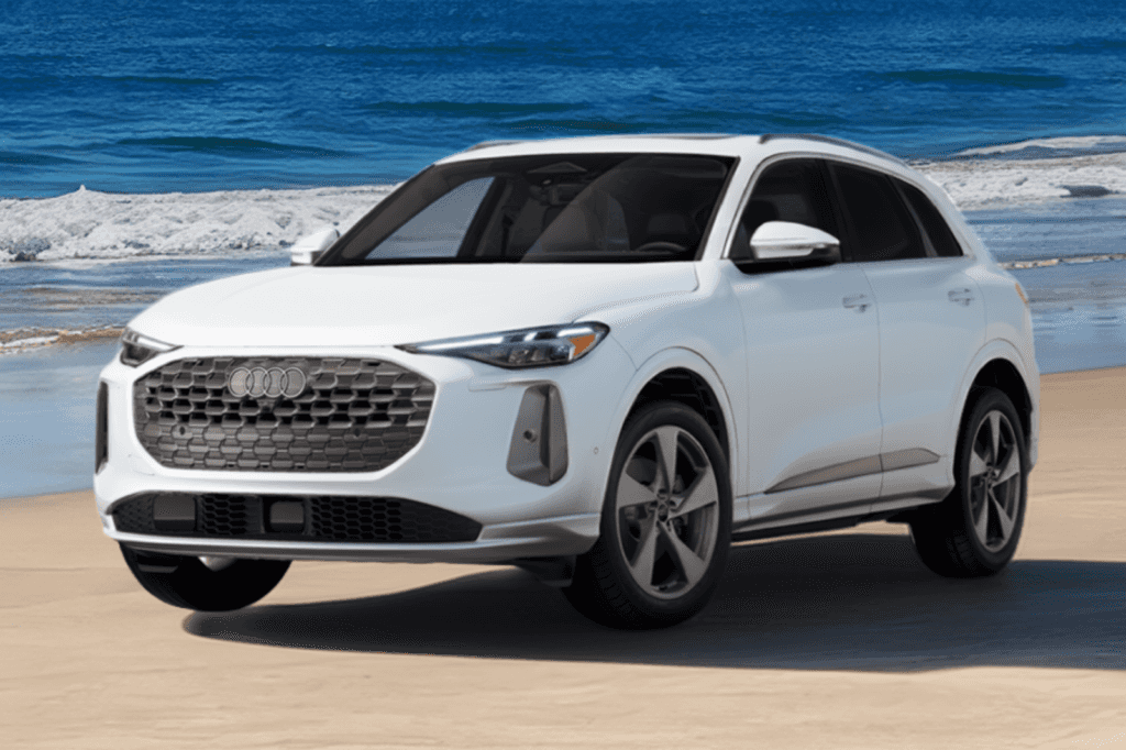 Luxury Loaner 2025 Q5 SUV
