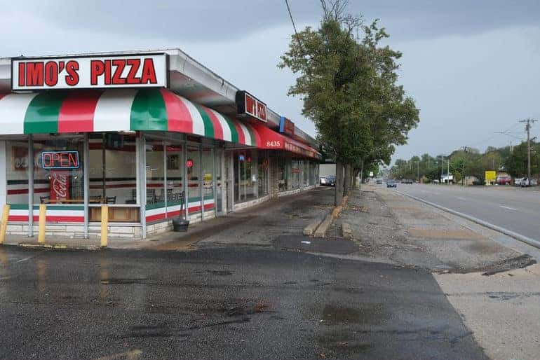 Best St. Louis-Style Pizza Shops | AutoCenters Nissan