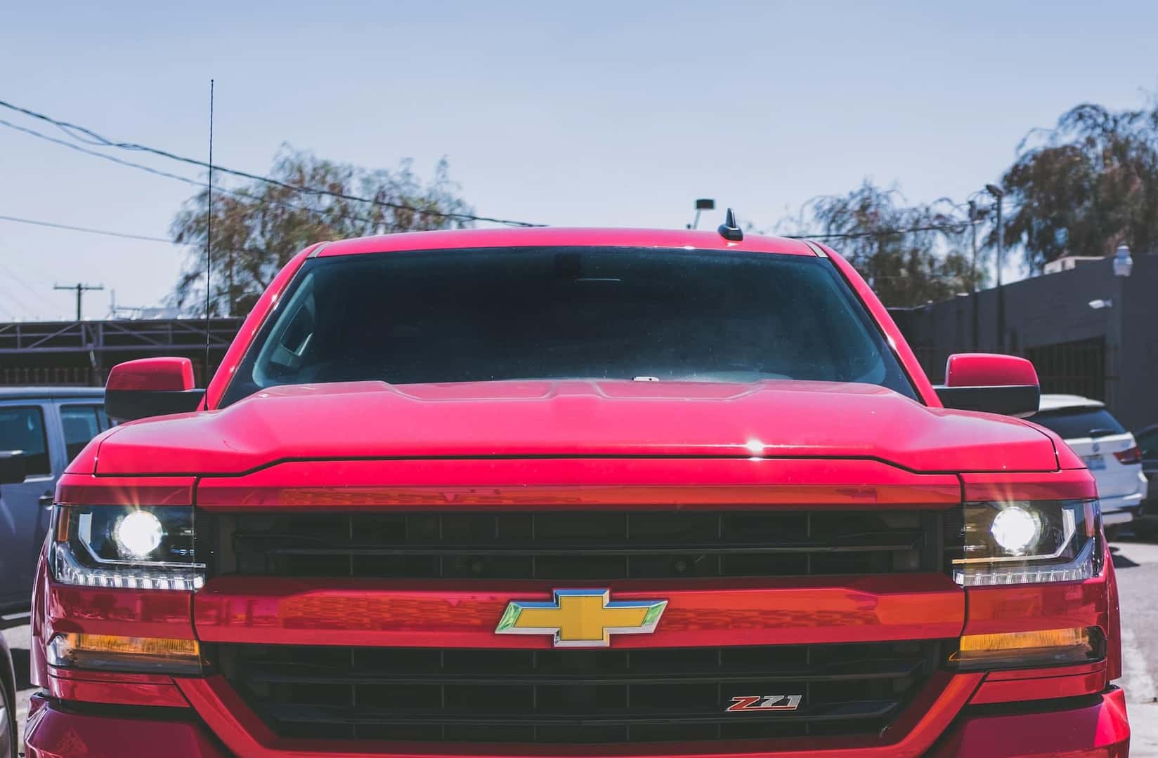 red chevrolet silverado 1500