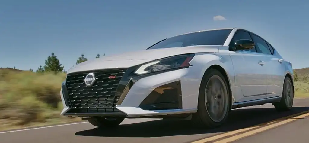 silver 2025 nissan altima