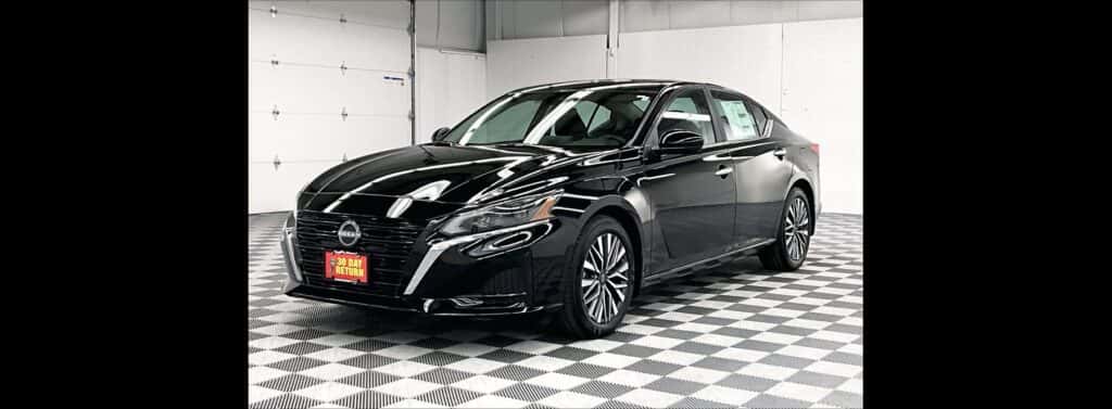2025 Nissan Altima SV FWD