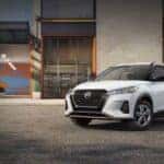 white 2025 nissan kicks play crossover suv