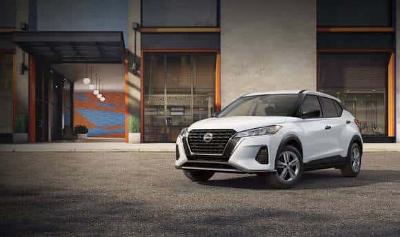 white 2025 nissan kicks play crossover suv