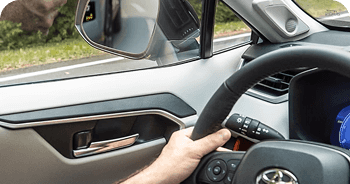 Blind Spot Monitor With Rear Cross-Traffic Alert