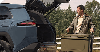 Hands-Free Power Liftgate