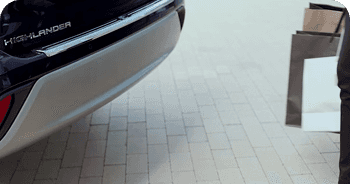 Hands-Free Power Rear Liftgate