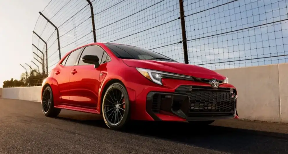 Toyota transmission service and a full range of vehicle services are available in Westminster, CA at Beach Cities Toyota Westminster