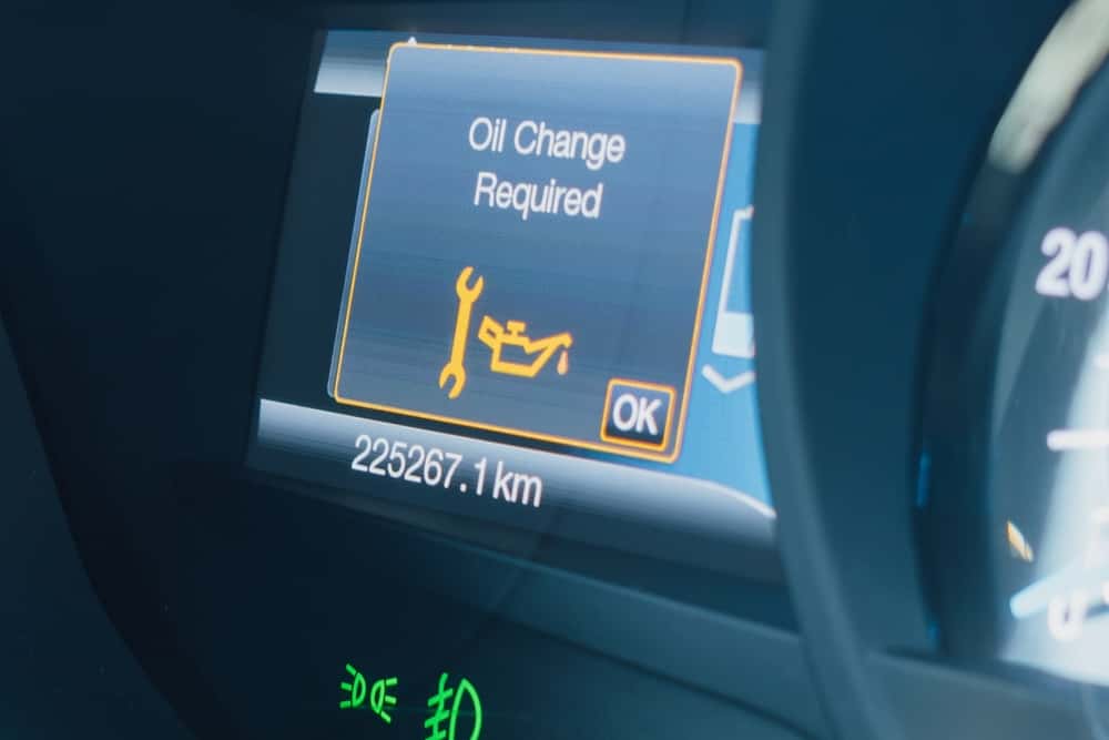 Oil,Change,Alert,On,A,Car,Dashboard,Display