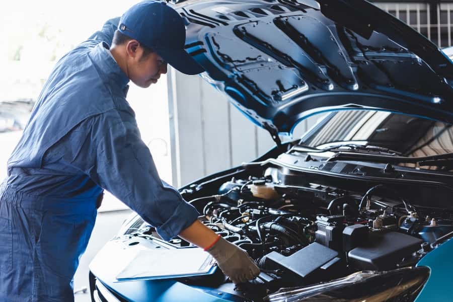 Service bays at Brandon Tomes Mitsubishi (1600×1000+ recommended)