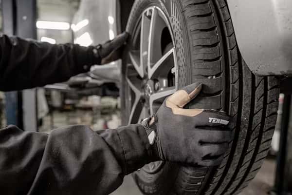 Mazda tire change