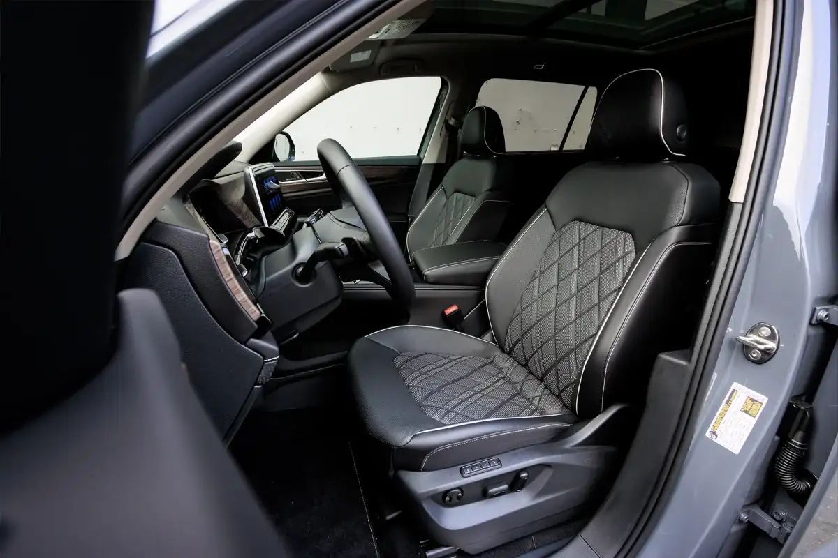VW Atlas Front Seat