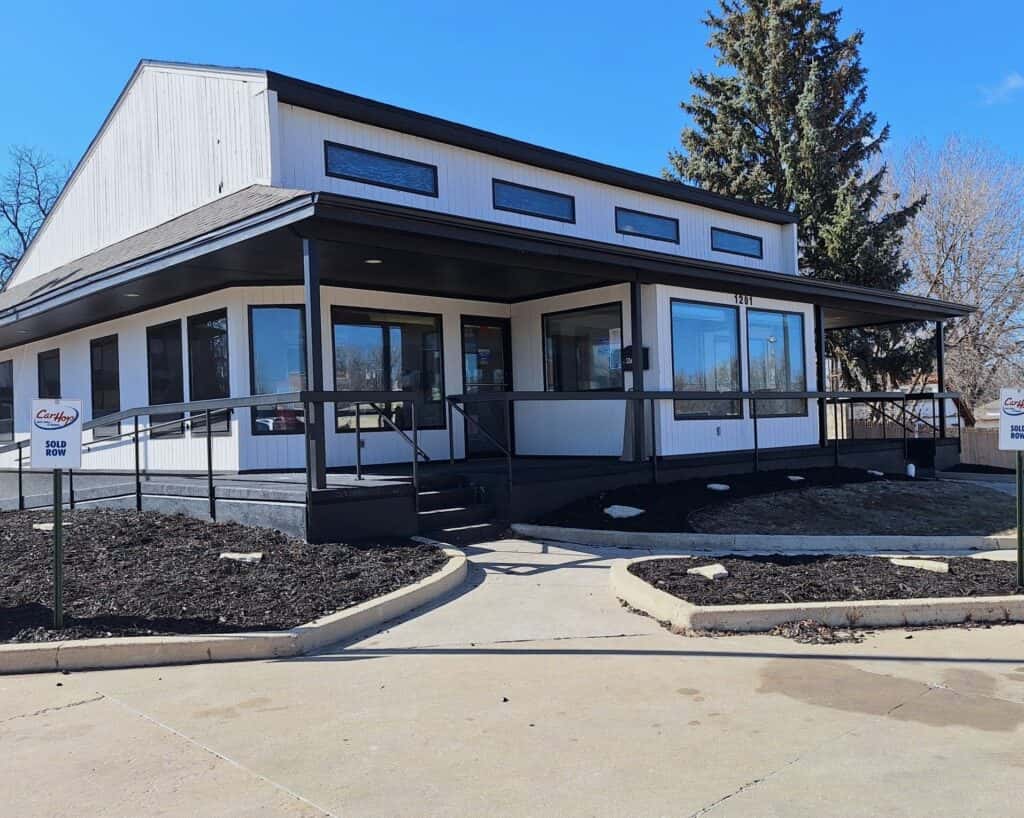 exterior of carhop of sioux falls
