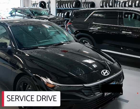 Castle Hyundai of Oak Lawn's clean service drive
