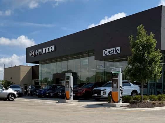 Castle Hyundai of Oak Lawn Exterior