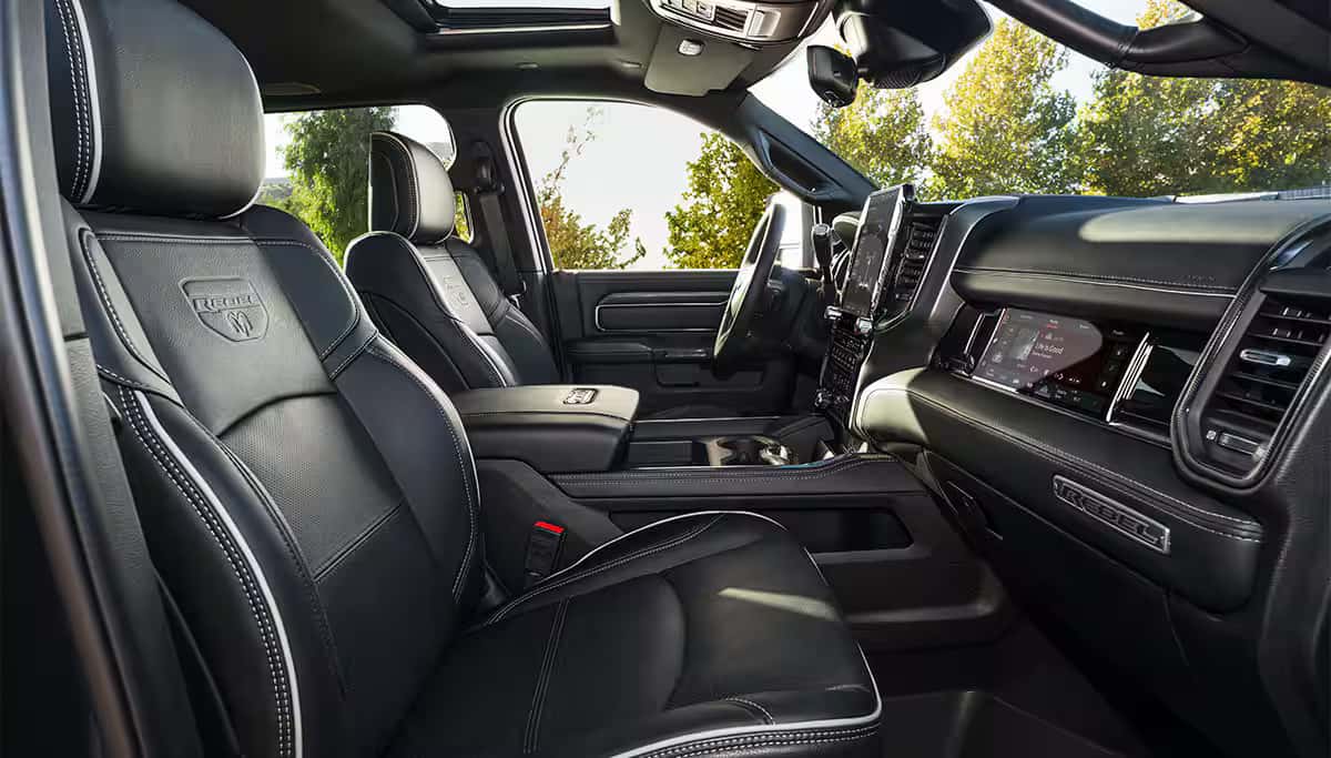 2026 Ram 2500 Heavy Duty Interior