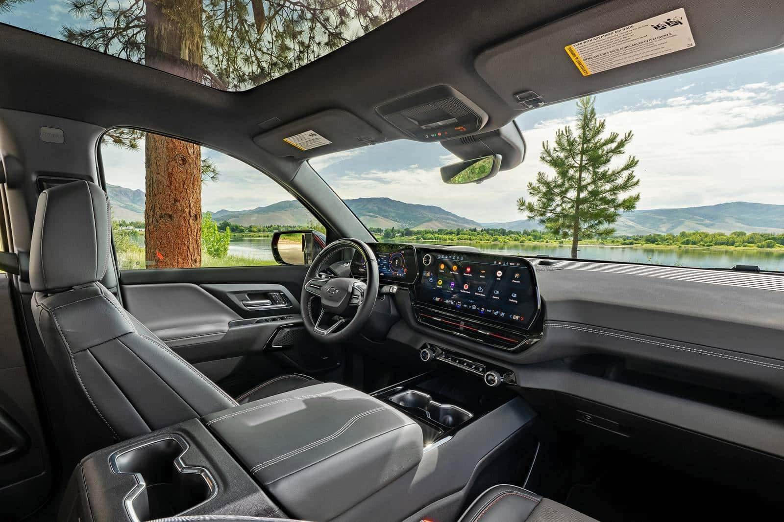 Interior and Tech of the 2026 Chevy Silverado EV