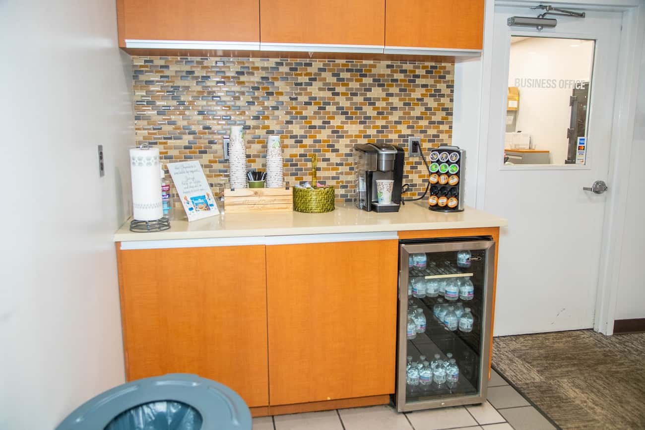 T-T-Coast-GMC-Service-Lounge-3