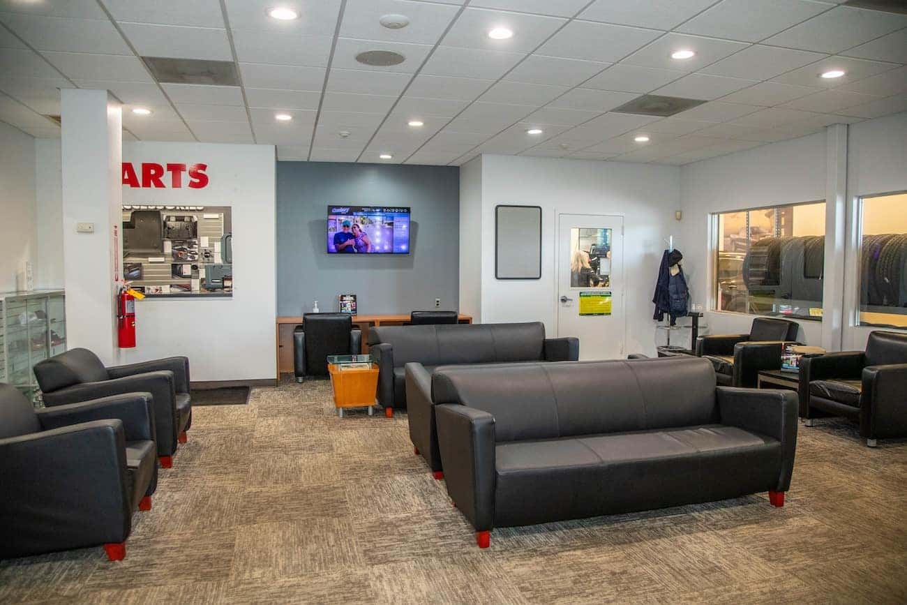 T-T-Coast-GMC-Service-Lounge