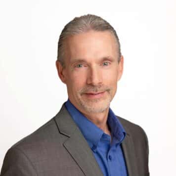 Dennis Zee