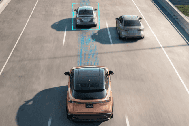 nissan propilot assist in action