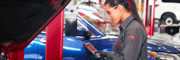 Nissan Service Center at DeFOUW Nissan Lafayette