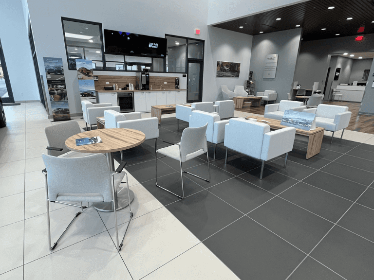 DeFOUW Nissan waiting room