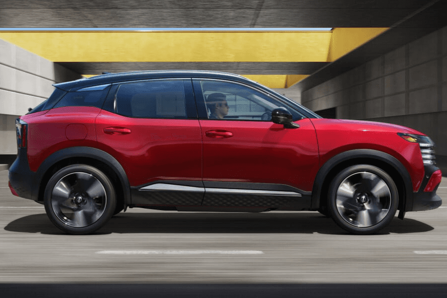 Side profile showing the exterior length of the 2026 Nissan Kicks