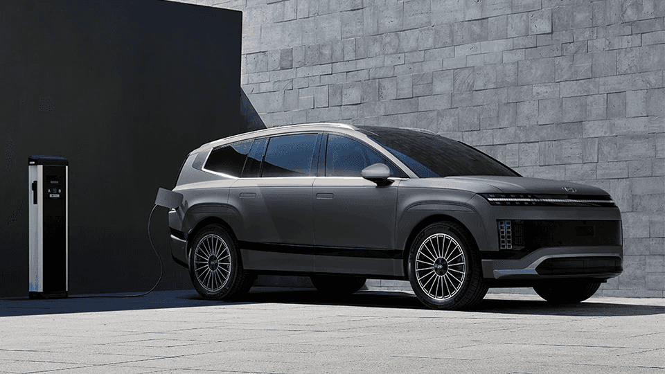2026 Hyundai IONIQ 9 vs 2026 Cadillac VISTIQ