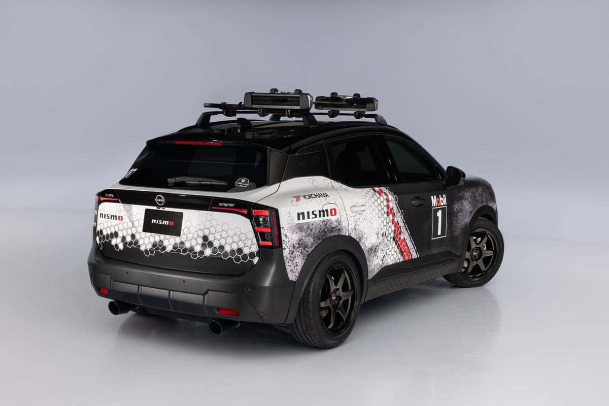 Nissan Kicks Urban Shadow rear