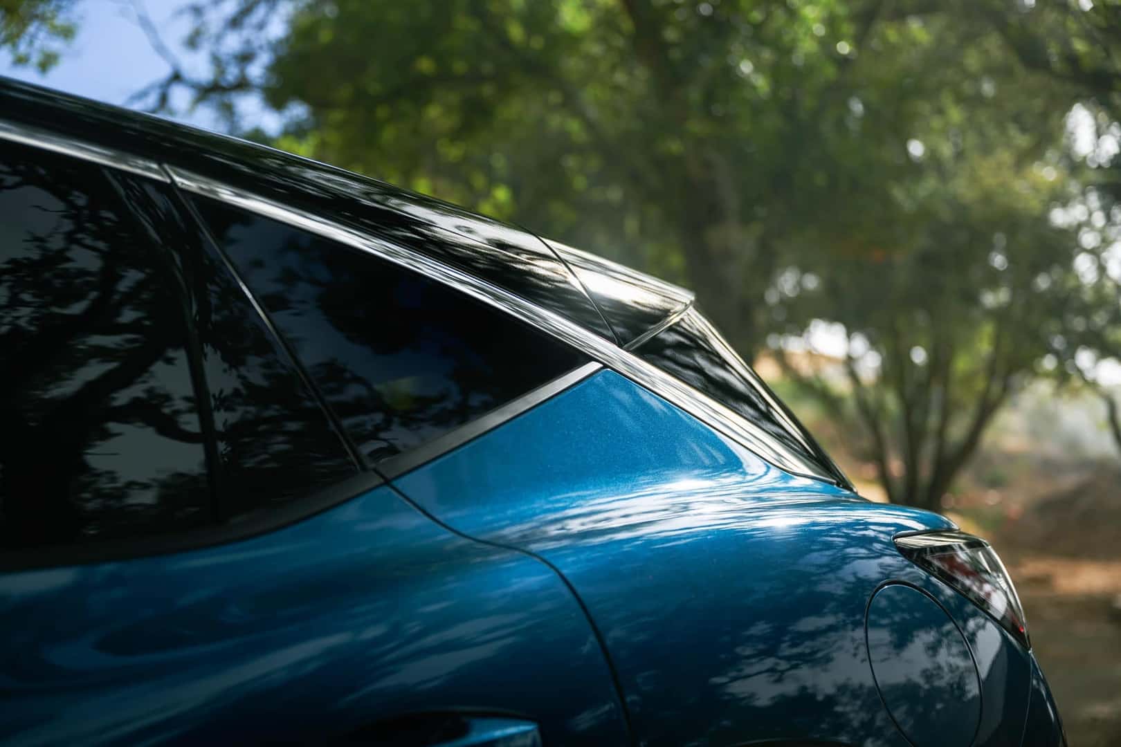 Aurora Blue Metallic Shines on 2025 Murano