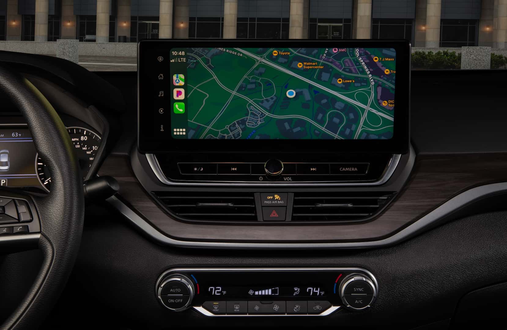 2025 Nissan Altima Front Dash Technology and Touchscreen