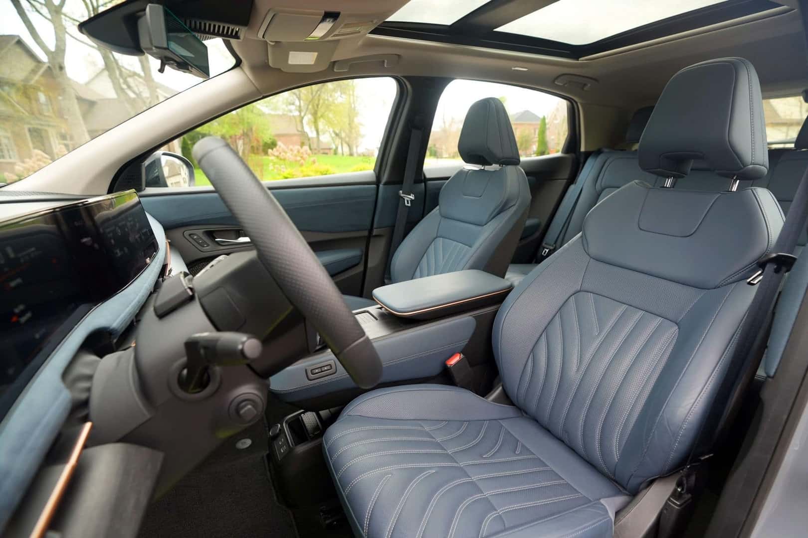 The Front Passenger Seats Of The Amazing Nissan Ariya