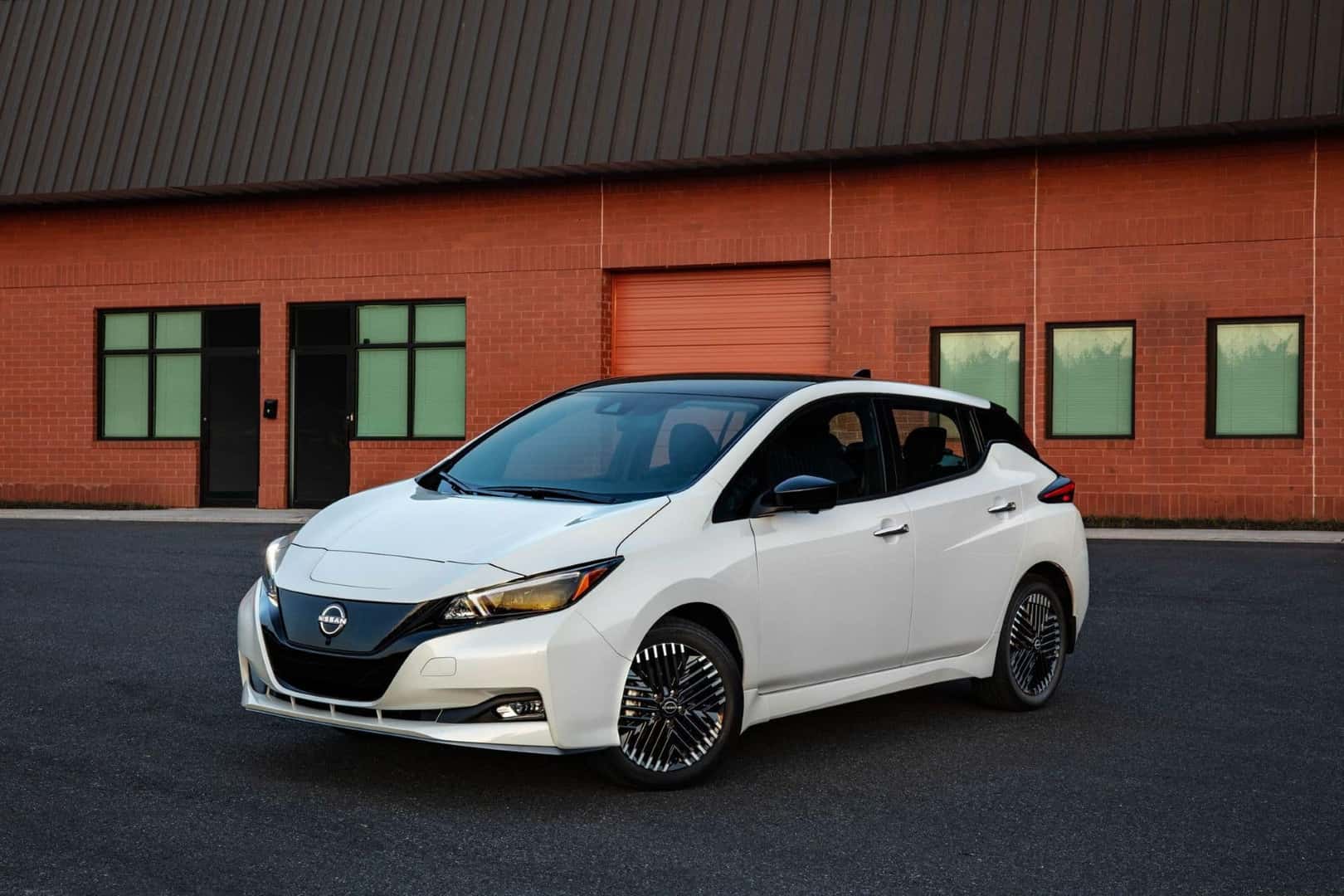 2025 Nissan Leaf EV Hatchback