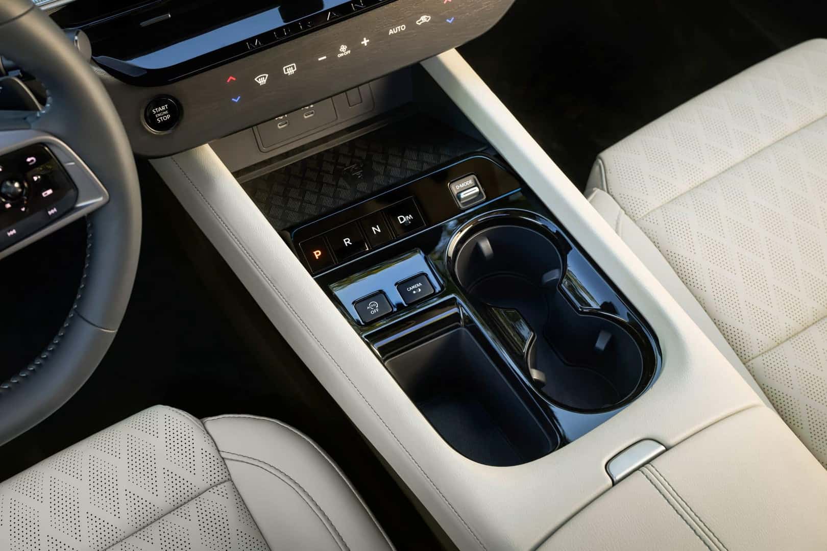 2025 Nissan Murano Cupholders