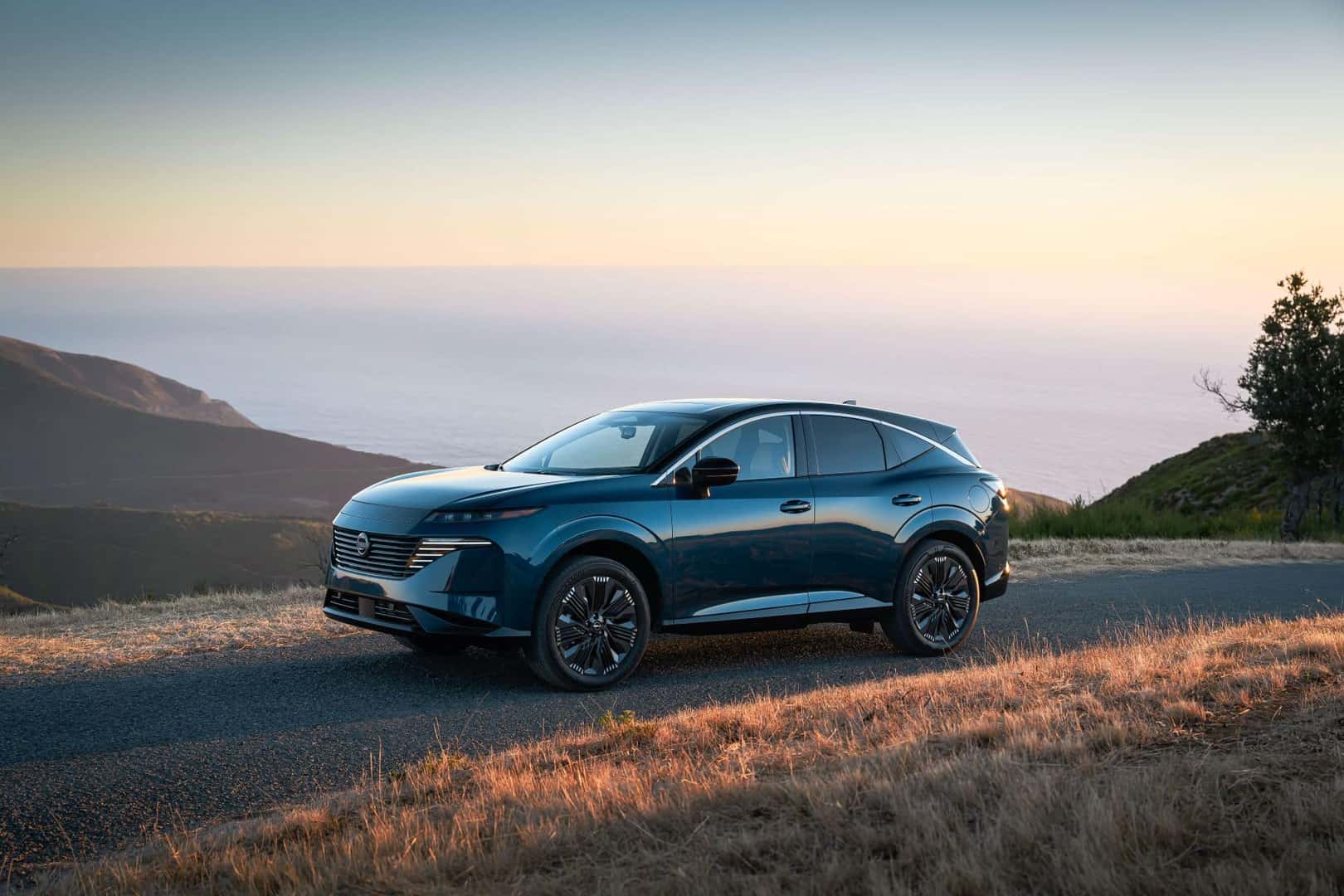 The Durable 2025 Nissan Murano's Driver's Side Profile