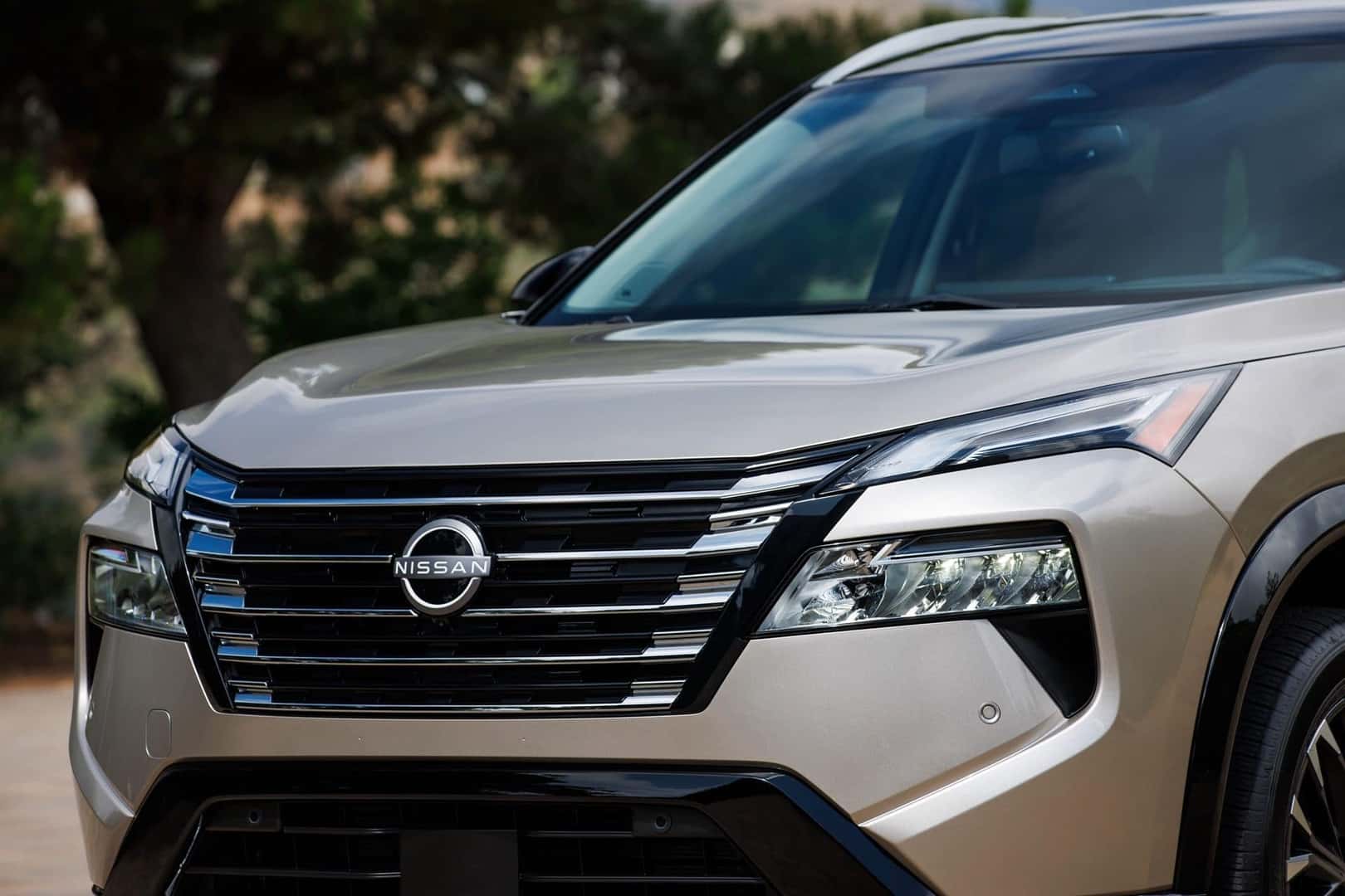 The Fantastic Front Exterior Of The Popular And Beloved Nissan Rogue