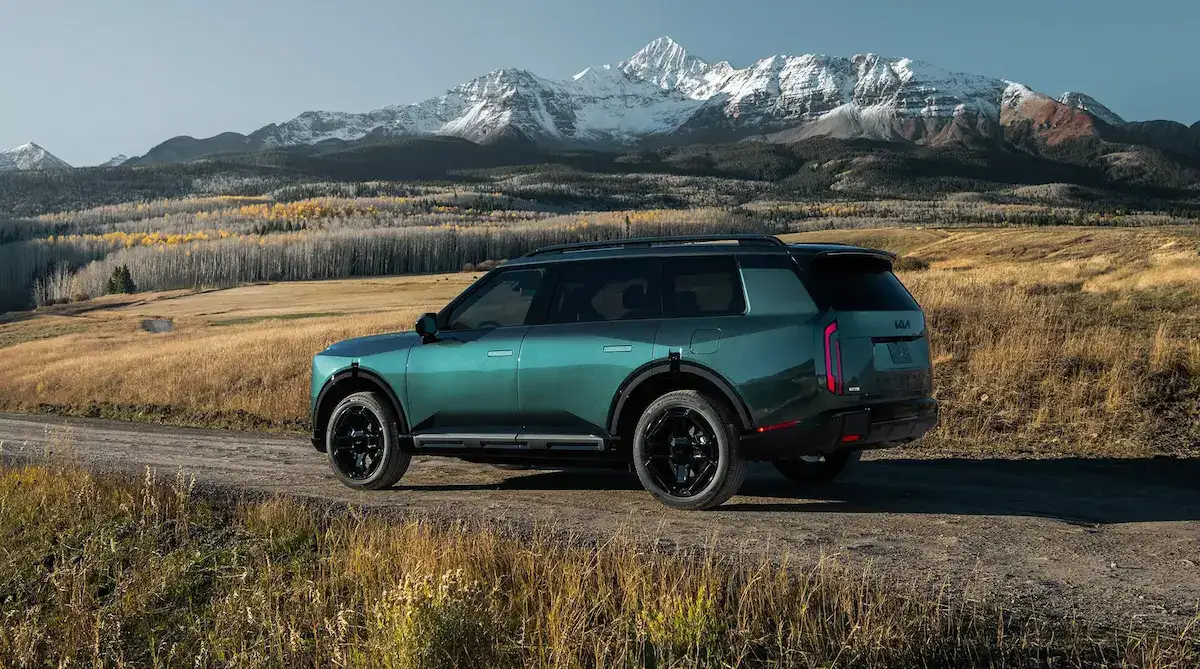 2027 Kia Telluride X-Line SX Prestige in Black Jade Green