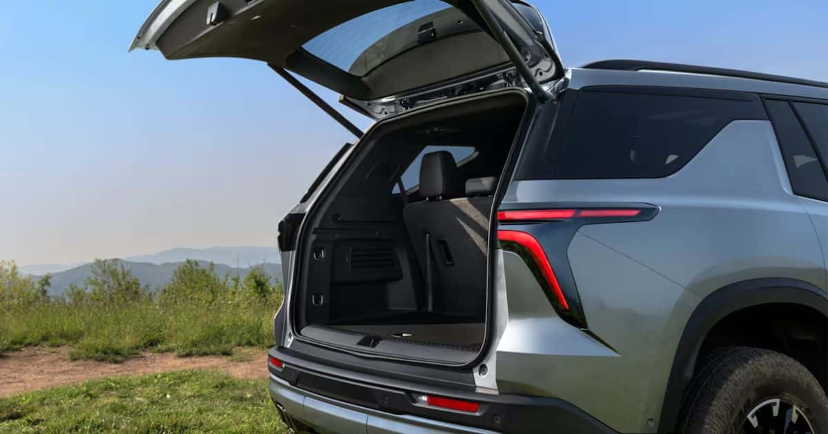You can open the loading area of the 2026 Chevy Traverse more easily with the AutoSense Power Liftgate.