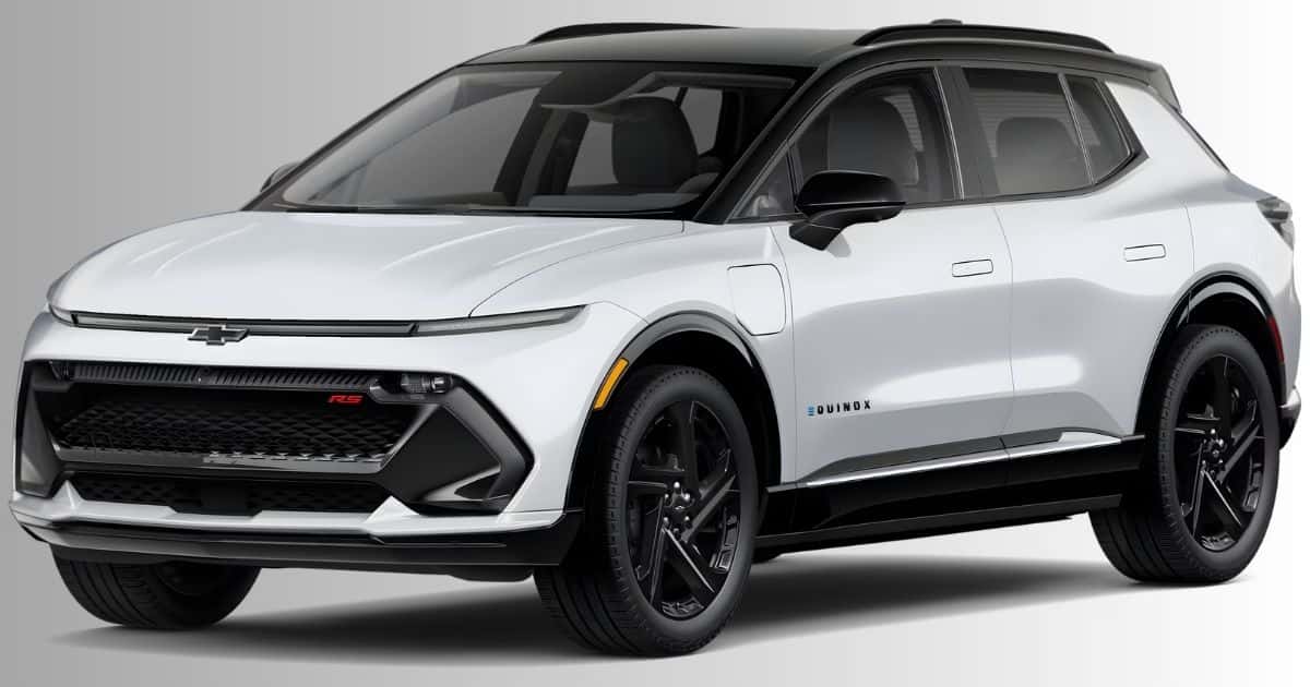 The 2026 Chevrolet Equinox RS features black emblems, mirrors, and 21-inch black wheels