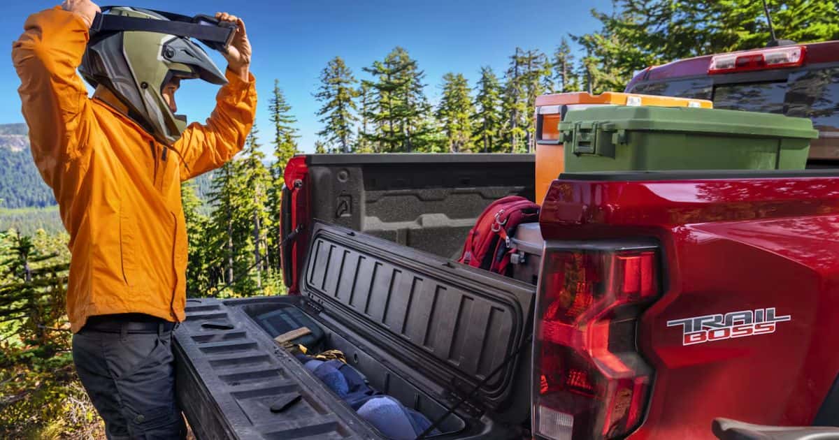 The 2026 Chevrolet Colorado bed and tailgate smart features
